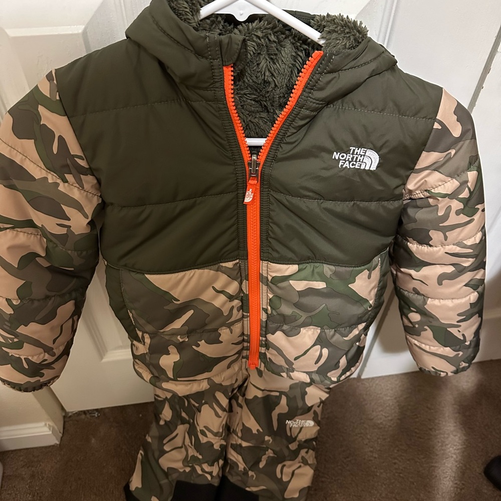 4T The North Face Reversible Jacket and Snow bib